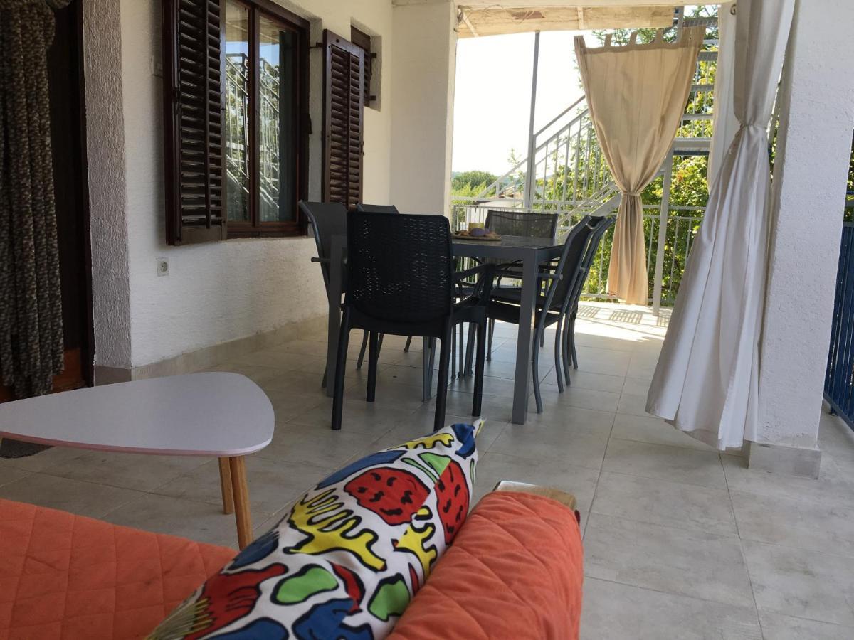 Apartmani Niessner Малинска Екстериор снимка