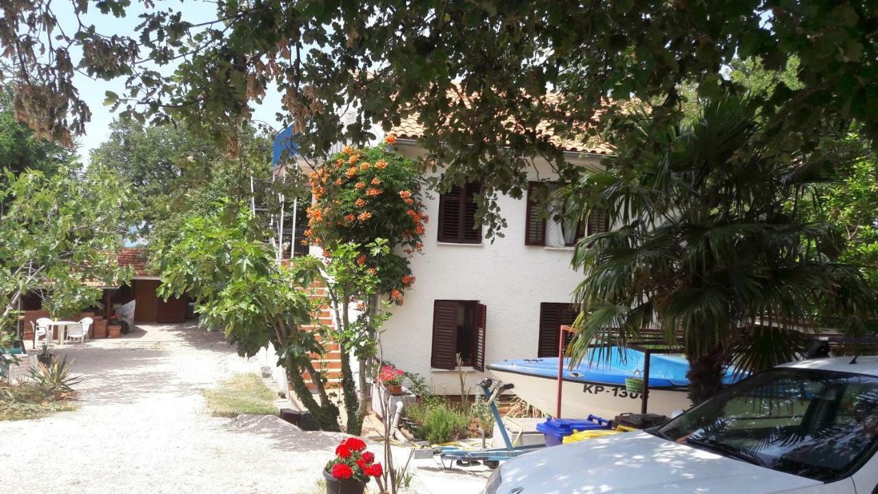 Apartmani Niessner Малинска Екстериор снимка