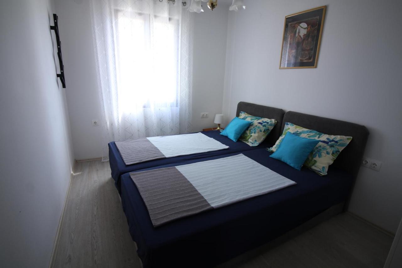 Apartmani Niessner Малинска Екстериор снимка