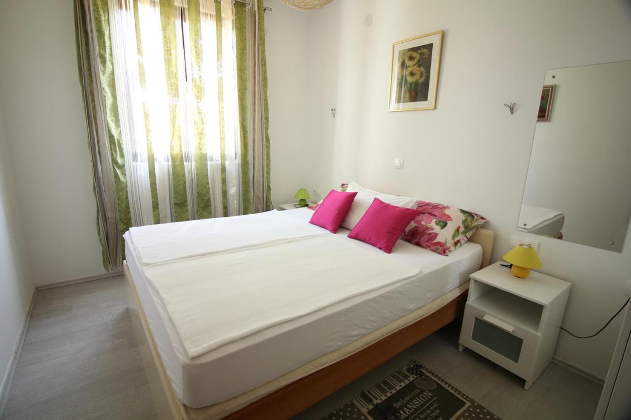 Apartmani Niessner Малинска Екстериор снимка