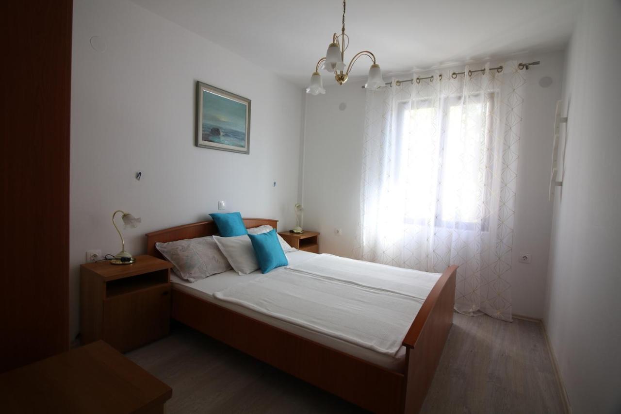 Apartmani Niessner Малинска Екстериор снимка