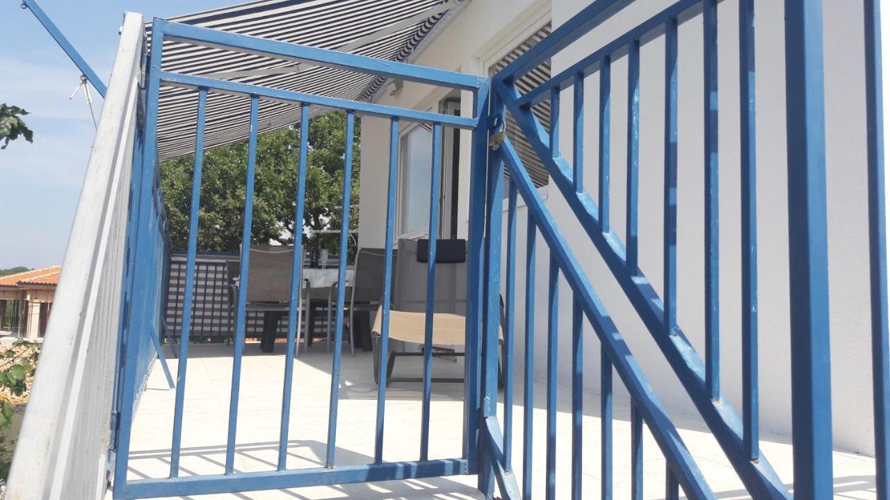 Apartmani Niessner Малинска Екстериор снимка