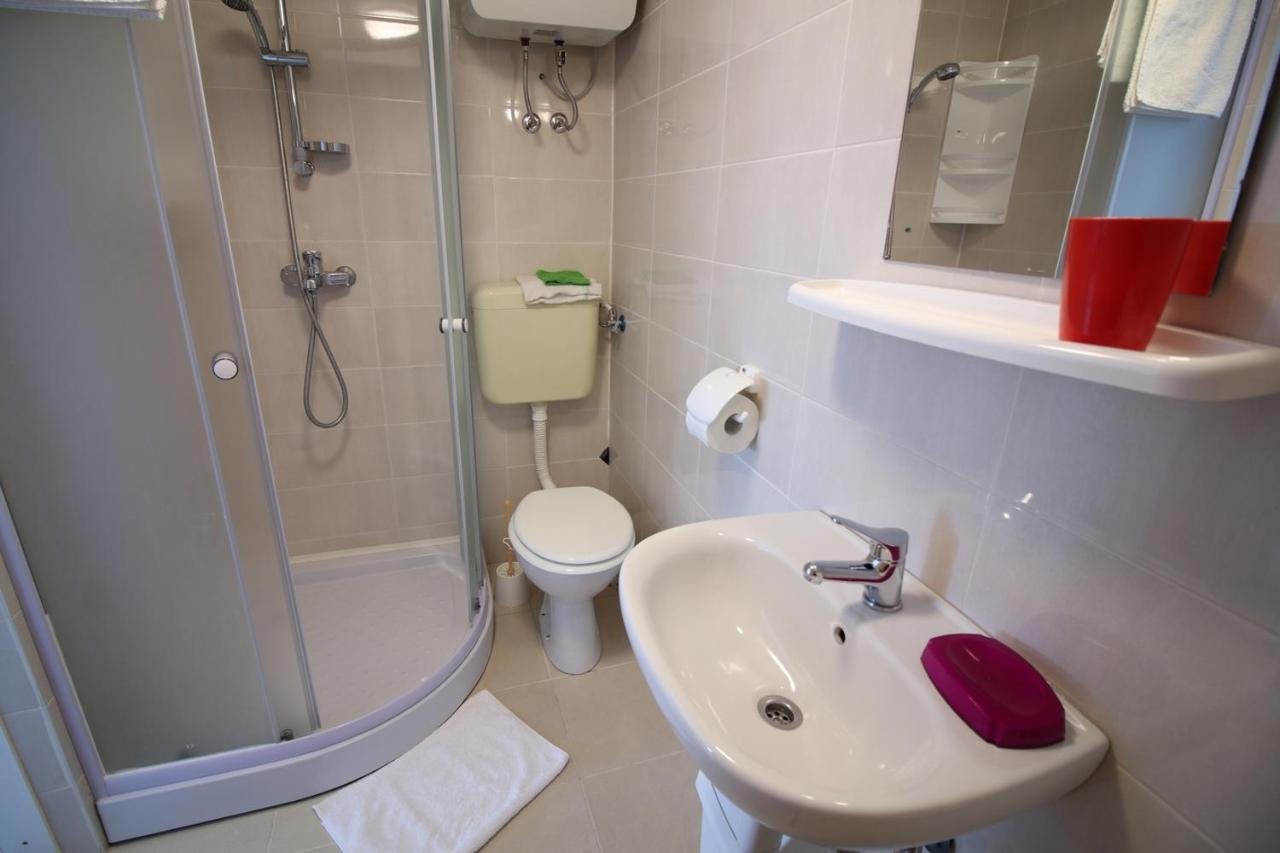 Apartmani Niessner Малинска Екстериор снимка
